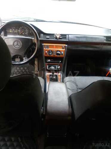 Mercedes E 220 1994, 310,000 km - 2.2 l - Bakı