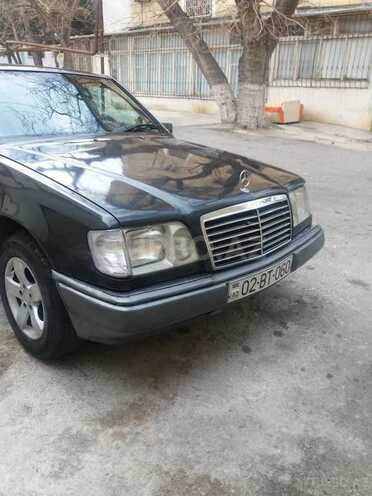Mercedes E 220 1994, 310,000 km - 2.2 l - Bakı