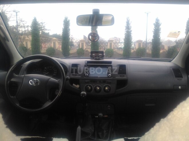 Toyota Hilux 2012, 177,000 km - 2.5 л - Gəncə