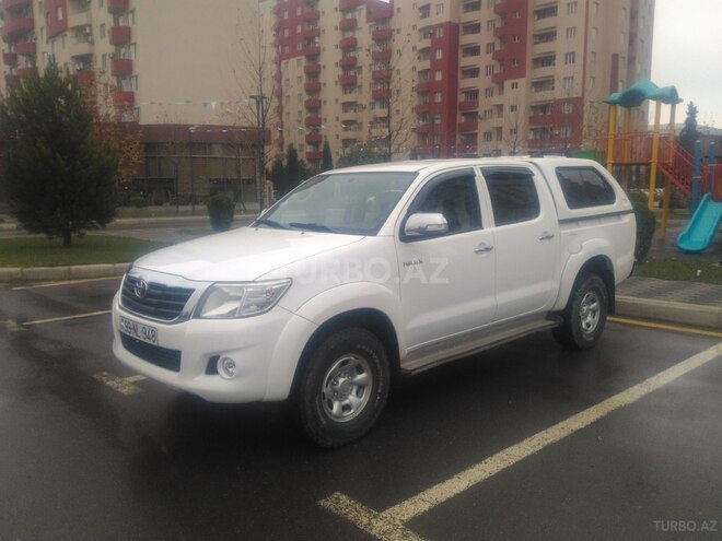 Toyota Hilux 2012, 177,000 km - 2.5 л - Gəncə