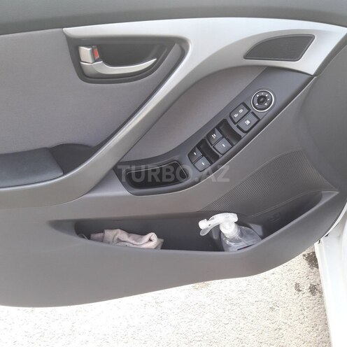 Hyundai Elantra 2015, 42,800 km - 1.8 l - Bakı