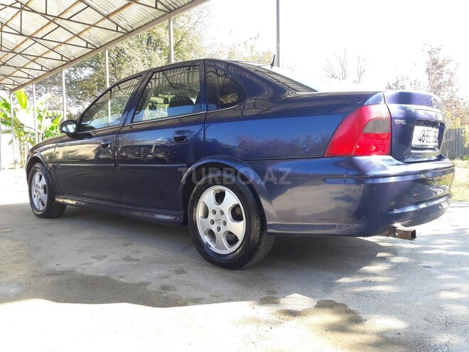 Opel Vectra 1999, 250,000 km - 1.6 l - Oğuz