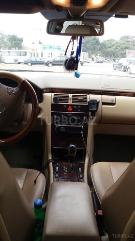 Mercedes E 220 2001, 360,000 km - 2.2 л - Bakı