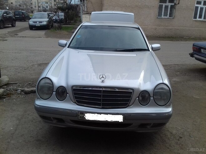 Mercedes E 270 2001, 210,000 km - 2.7 l - Lənkəran