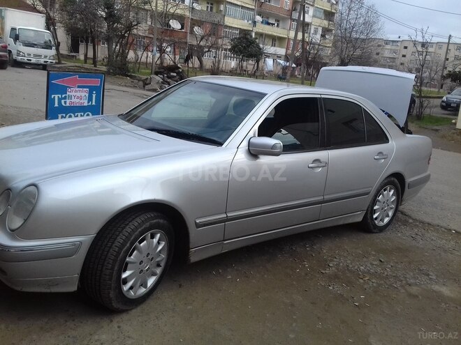 Mercedes E 270 2001, 210,000 km - 2.7 l - Lənkəran