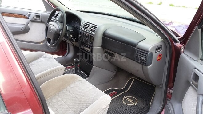 Opel Vectra 1995, 285,000 km - 2.0 l - Bakı
