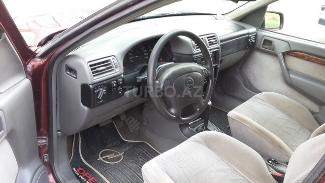 Opel Vectra 1995, 285,000 km - 2.0 l - Bakı