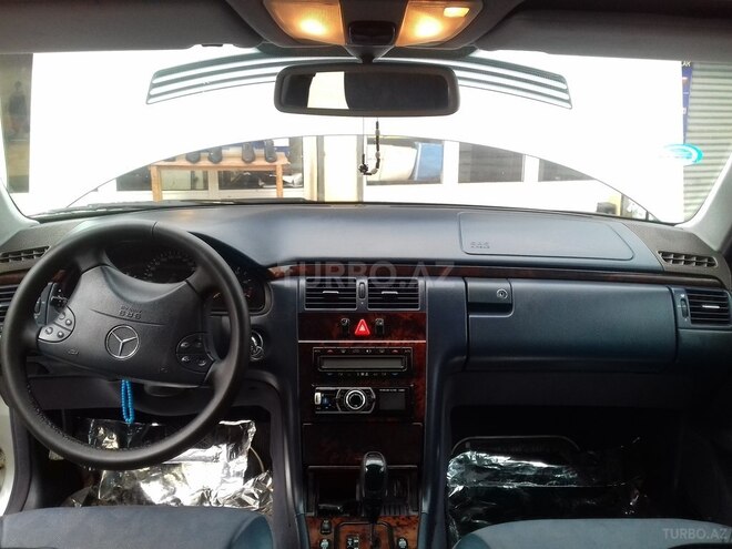 Mercedes E 270 2001, 210,000 km - 2.7 l - Lənkəran