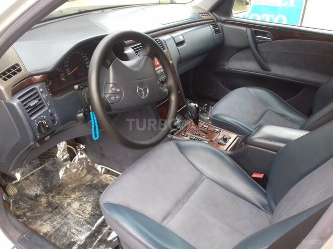 Mercedes E 270 2001, 210,000 km - 2.7 l - Lənkəran