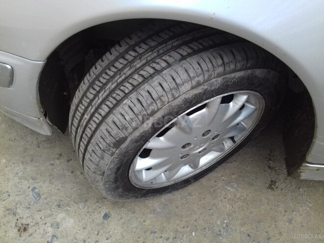 Mercedes E 270 2001, 210,000 km - 2.7 l - Lənkəran