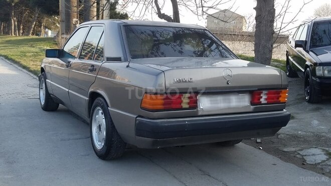 Mercedes 190 1992, 390,000 km - 2.0 l - Bakı