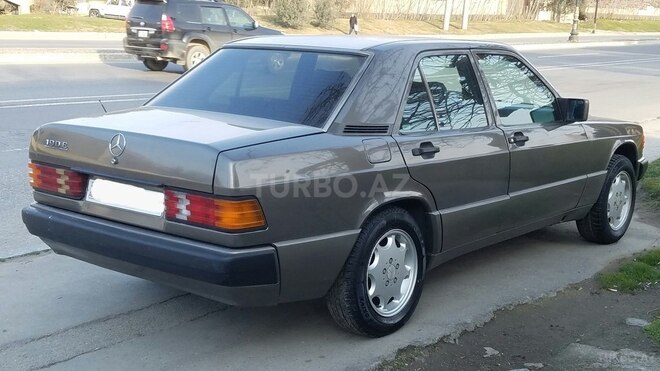 Mercedes 190 1992, 390,000 km - 2.0 l - Bakı