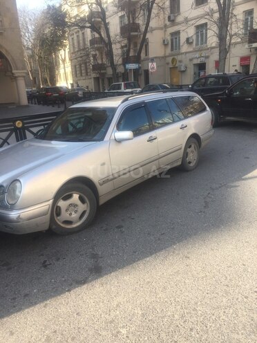 Mercedes E 230 1997, 289,000 km - 2.3 l - Bakı