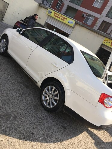 Volkswagen Jetta 2008, 240,000 km - 1.6 л - Bakı