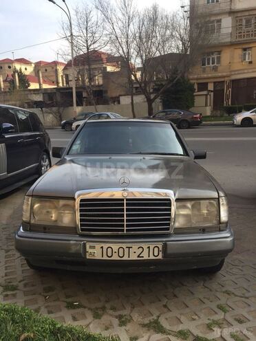 Mercedes E 250 1988, 450,000 km - 2.5 l - Bakı