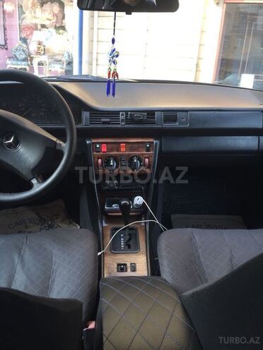Mercedes E 250 1988, 450,000 km - 2.5 l - Bakı