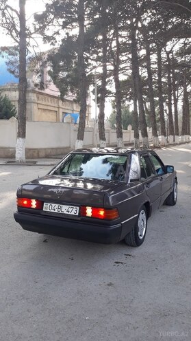 Mercedes 190 1993, 246,000 km - 2.0 l - Sumqayıt