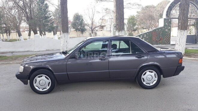 Mercedes 190 1993, 246,000 km - 2.0 l - Sumqayıt