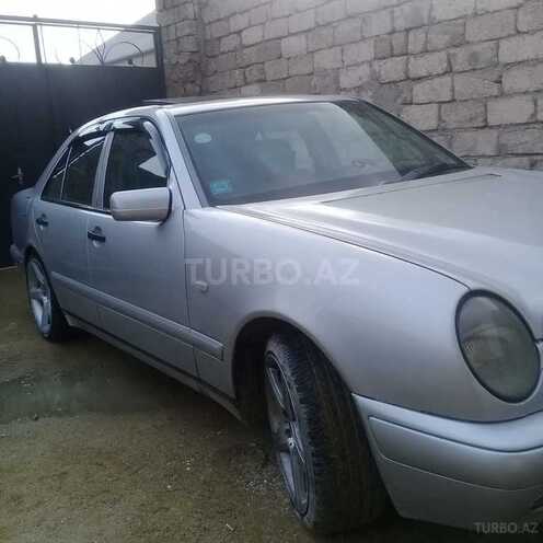 Mercedes E 240 1998, 170,000 km - 2.4 л - Bakı