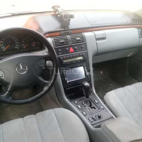 Mercedes E 240 1998, 170,000 km - 2.4 л - Bakı