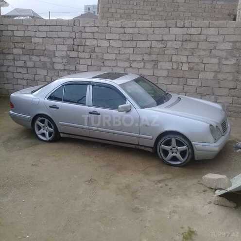 Mercedes E 240 1998, 170,000 km - 2.4 л - Bakı