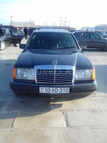 Mercedes E 250 1992, 305,000 km - 2.5 l - Bakı