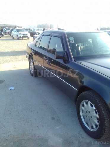 Mercedes E 250 1992, 305,000 km - 2.5 l - Bakı