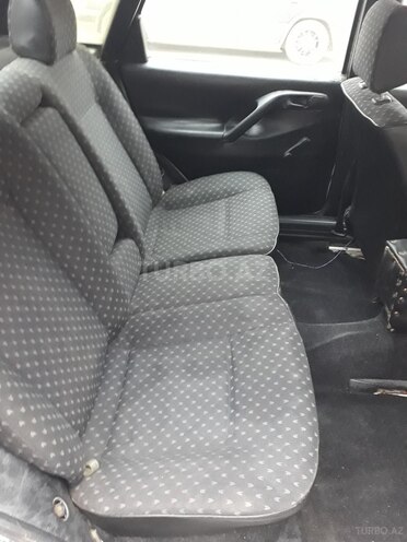 Volkswagen Passat 1994, 150,000 km - 1.6 l - Qazax