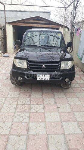 Mitsubishi Pajero io 2003, 136,200 km - 2.0 l - Bakı