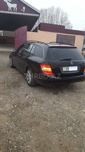 Mercedes C 220 2010, 243,980 km - 2.2 л - Qazax