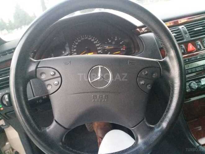 Mercedes E 220 2001, 370,000 km - 2.2 l - Zaqatala