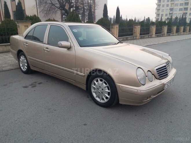 Mercedes E 220 2001, 370,000 km - 2.2 l - Zaqatala