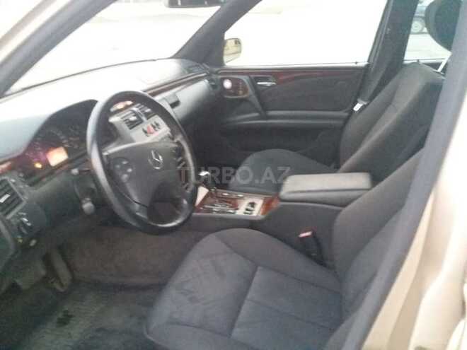 Mercedes E 220 2001, 370,000 km - 2.2 l - Zaqatala