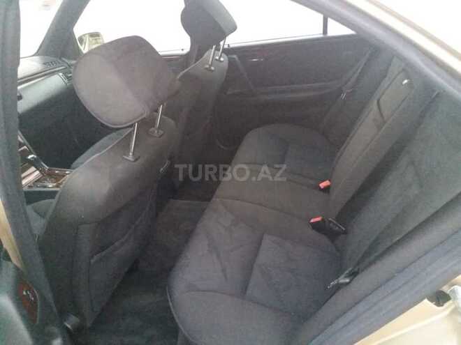 Mercedes E 220 2001, 370,000 km - 2.2 l - Zaqatala
