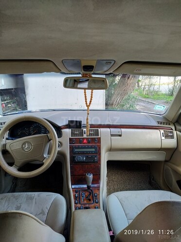 Mercedes E 240 1999, 232,000 km - 2.6 л - Bakı