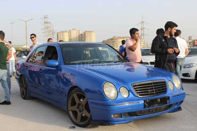 Mercedes E 220 2001, 350,000 km - 2.2 л - Bakı