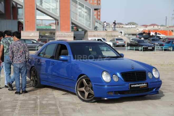 Mercedes E 220 2001, 350,000 km - 2.2 л - Bakı