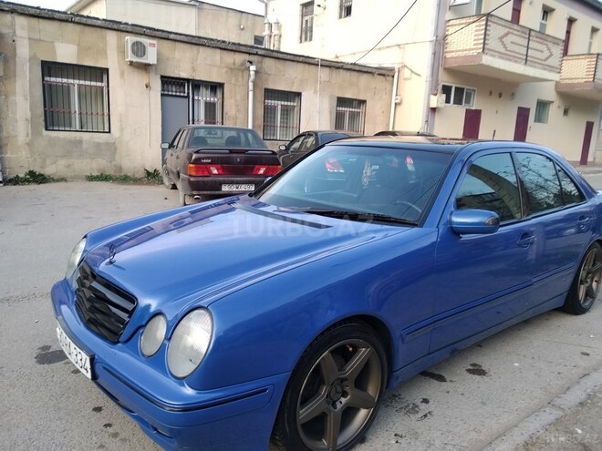 Mercedes E 220 2001, 350,000 km - 2.2 л - Bakı