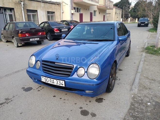 Mercedes E 220 2001, 350,000 km - 2.2 л - Bakı