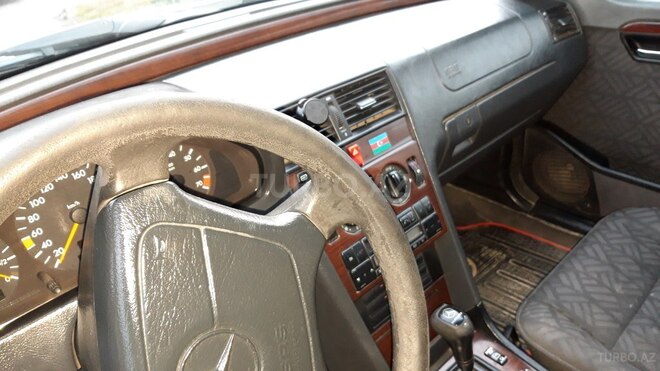 Mercedes C 220 1995, 215,500 km - 2.2 l - Bakı