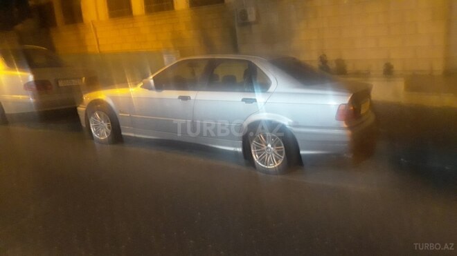 BMW 320 1995, 405,000 km - 0.2 л - Bakı