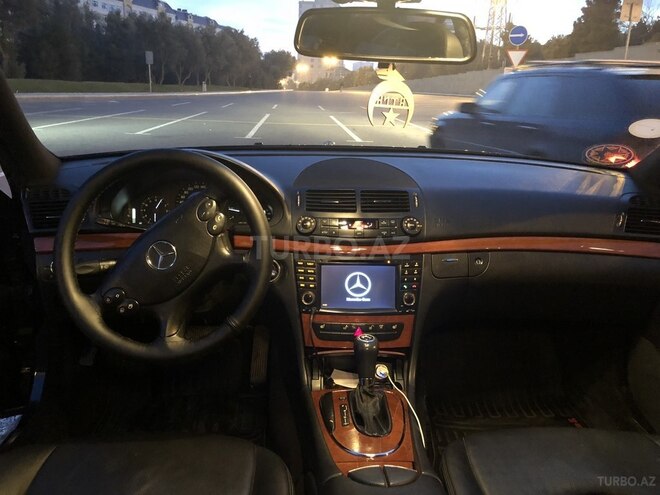 Mercedes E 220 2006, 255,000 km - 2.2 l - Bakı