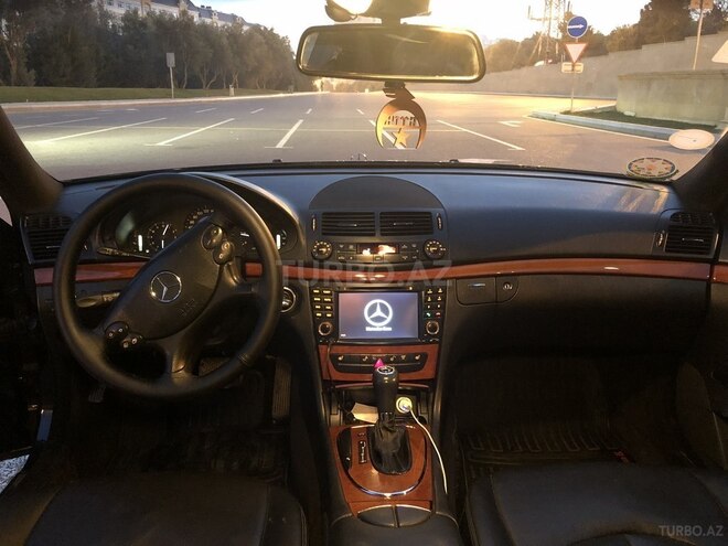 Mercedes E 220 2006, 255,000 km - 2.2 l - Bakı