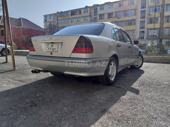 Mercedes C 200 2000, 122,000 km - 2.0 l - Xırdalan