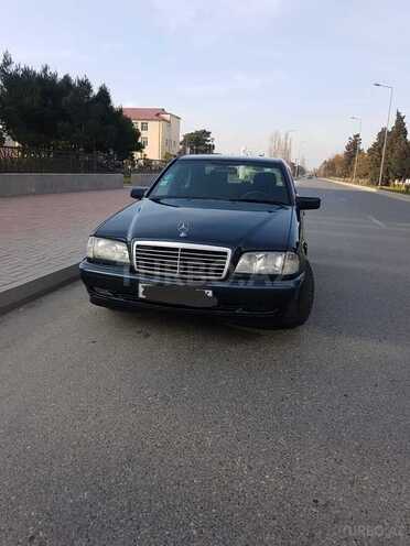 Mercedes C 220 2000, 300,000 km - 2.2 l - Bakı