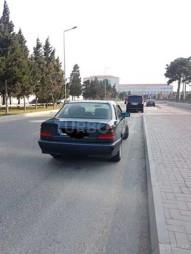 Mercedes C 220 2000, 300,000 km - 2.2 l - Bakı