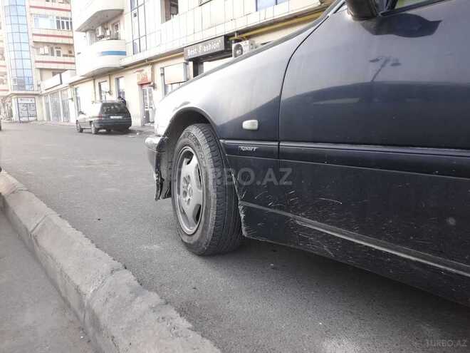 Mercedes C 230 1999, 228,000 km - 0.3 l - Bakı