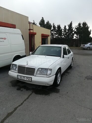 Mercedes E 230 1991, 335,682 km - 2.3 l - Bakı