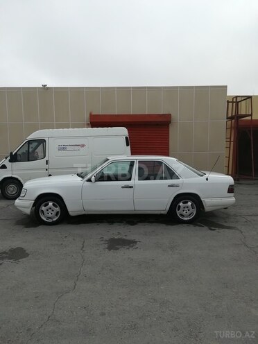 Mercedes E 230 1991, 335,682 km - 2.3 l - Bakı