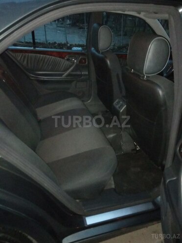 Mercedes E 270 2002, 442,330 km - 2.7 l - Bakı